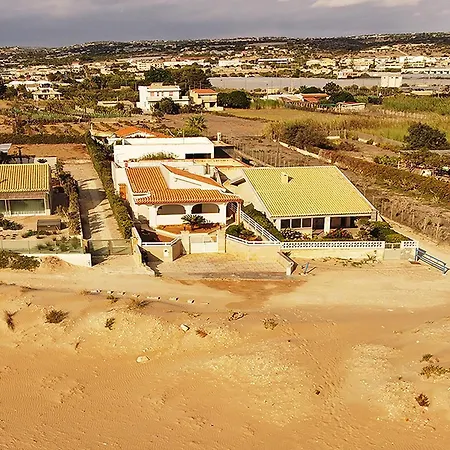Casa Apara- Happy